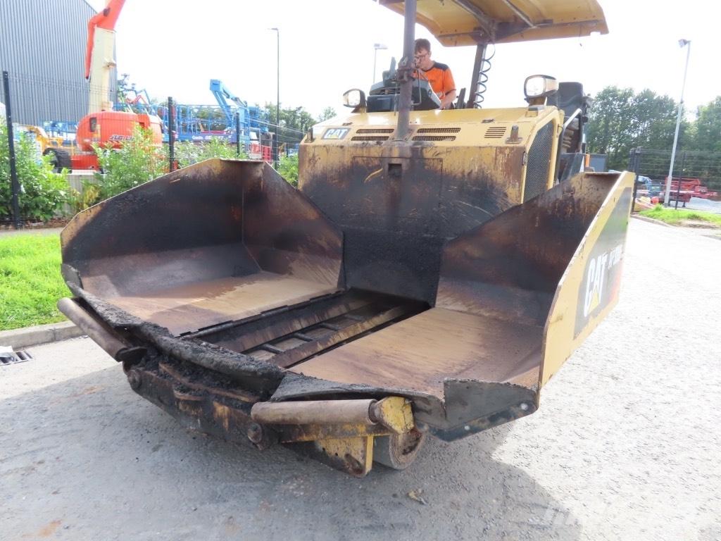 CAT AP 300 Aszfalt terítõ gépek
