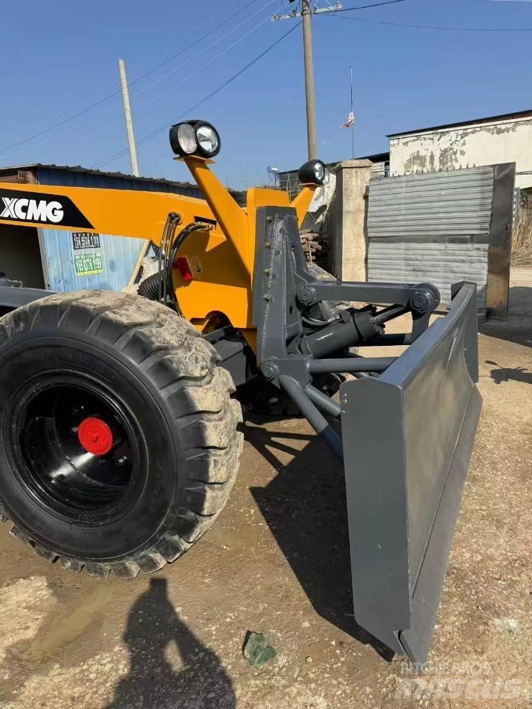 XCMG GR 2153 Gréderek