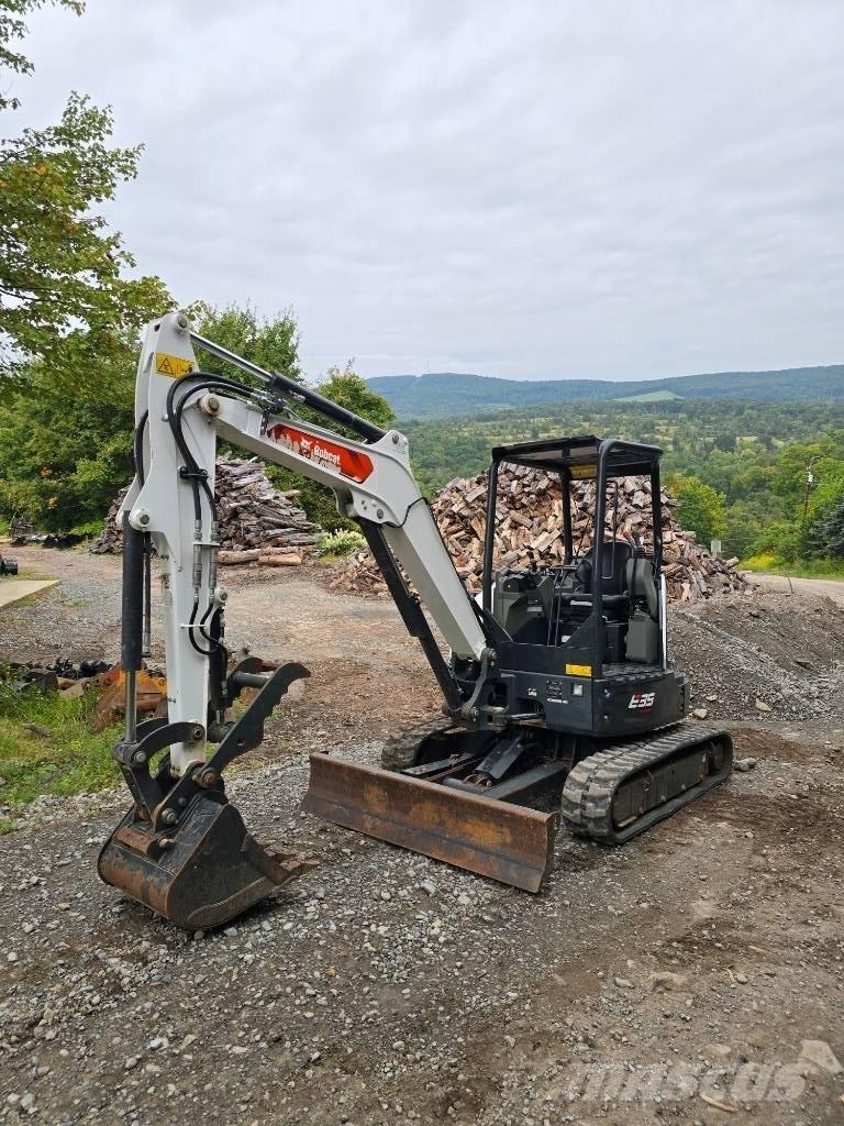 Bobcat E 35 Mini kotrók < 7t
