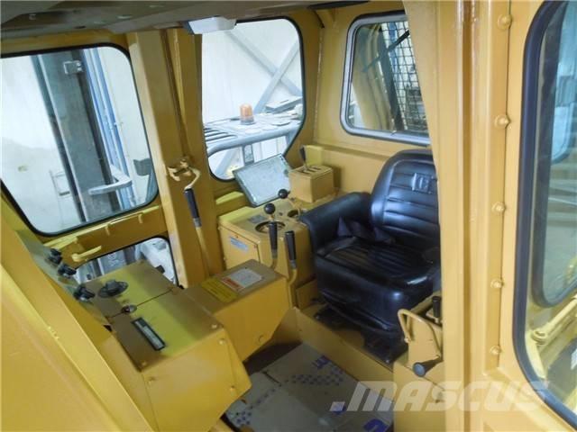 CAT D 7 G lánctalpas dózerek