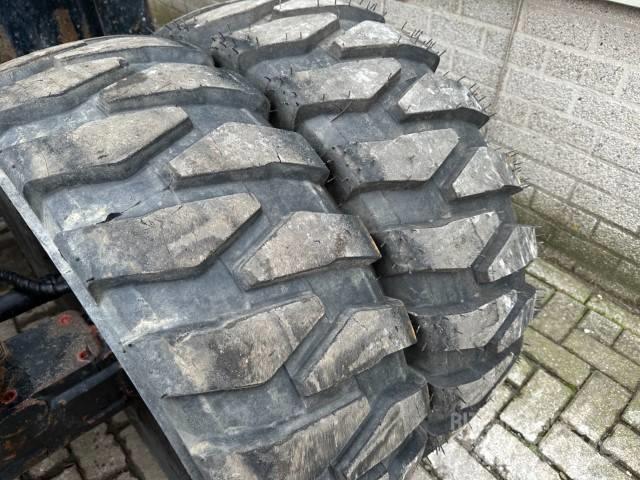 Hitachi ZX 160 W Gumikerekes kotrók
