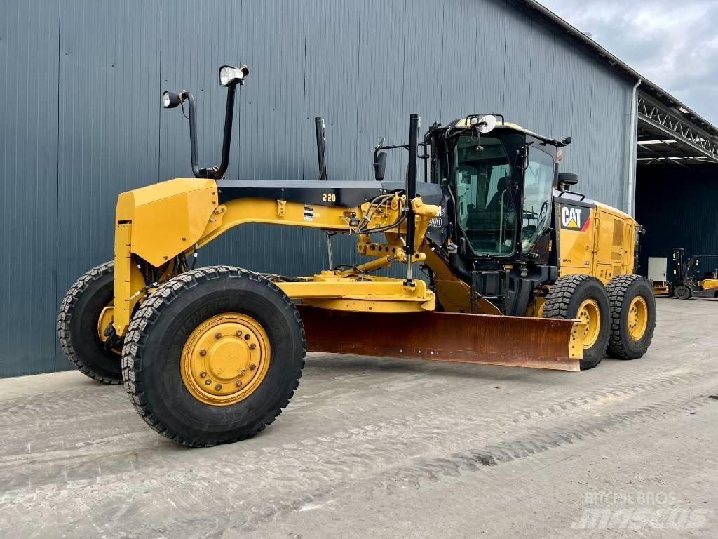 CAT 140M2 AWD Gréderek