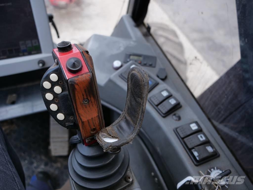 Valmet 911.3 Betakarítók