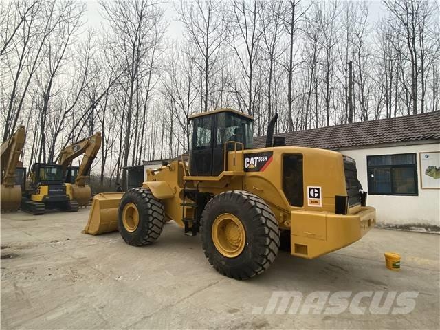 CAT 966H Gumikerekes homlokrakodók