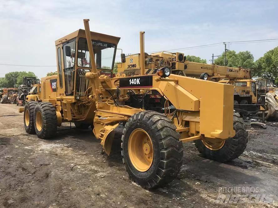 CAT 140 Gréderek