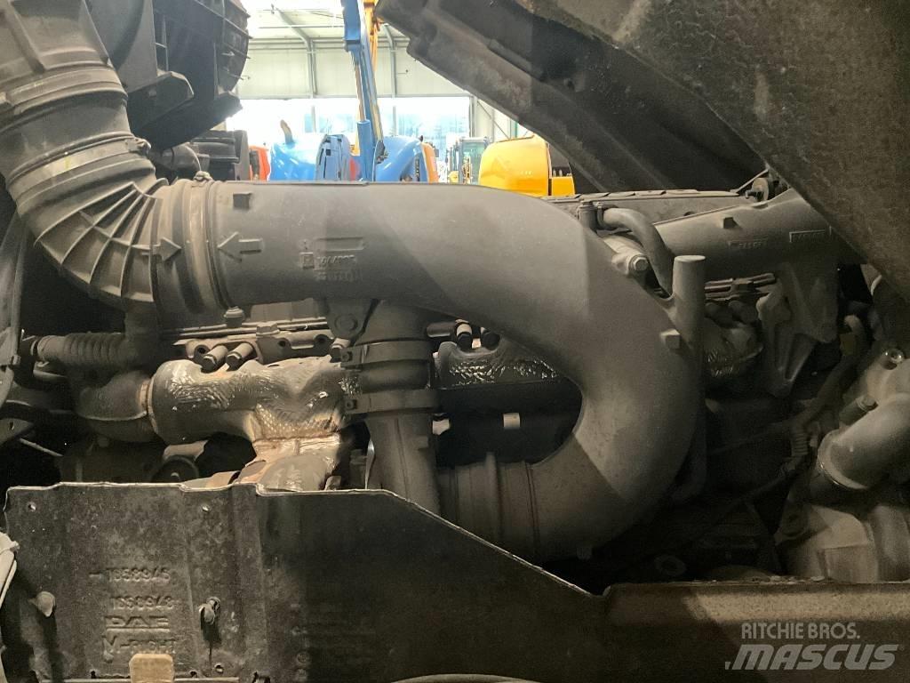 DAF CF 85.360 Platós / Ponyvás teherautók