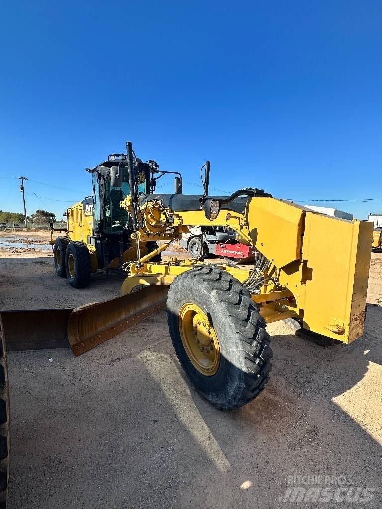 CAT 12 M 2 Gréderek