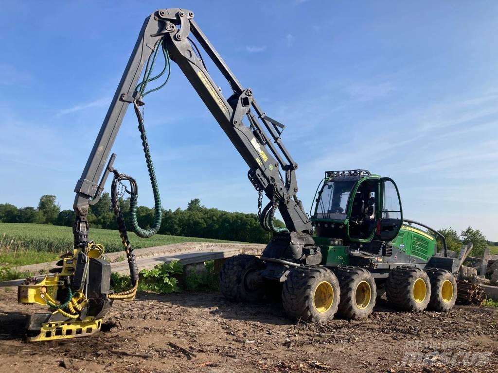 John Deere 1170 G Betakarítók