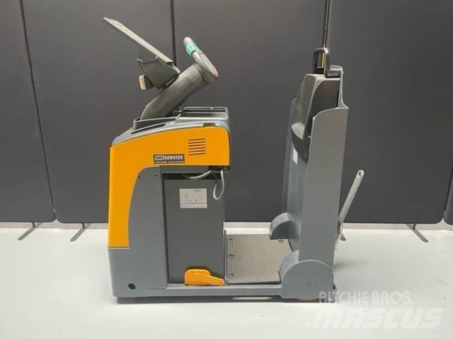 Jungheinrich EZS 130 Vontatótargonca