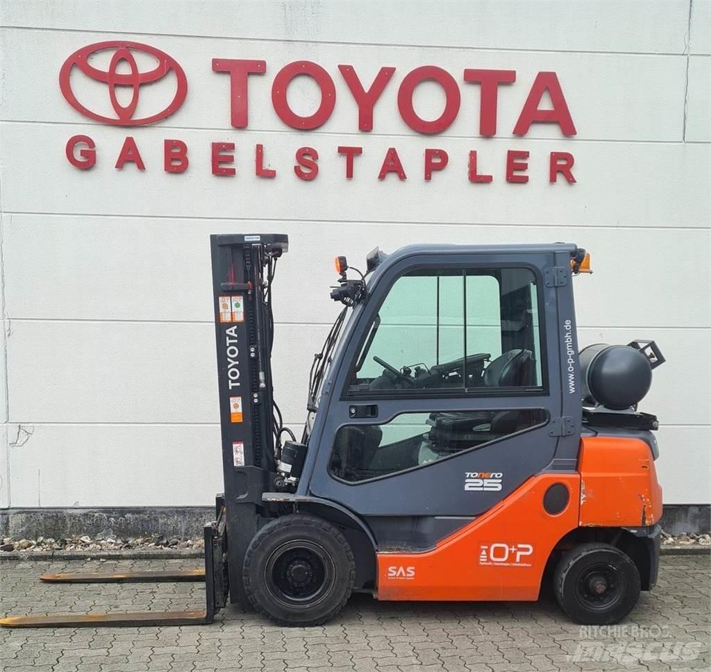 Toyota 02-8FGF25 Gázüzemű targoncák