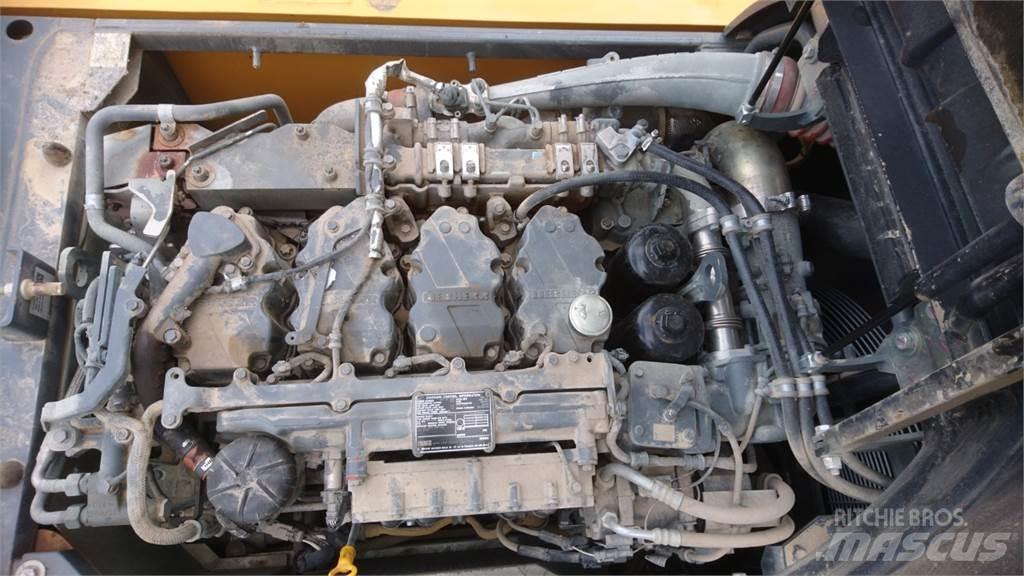 Liebherr R924LC Lánctalpas kotrók