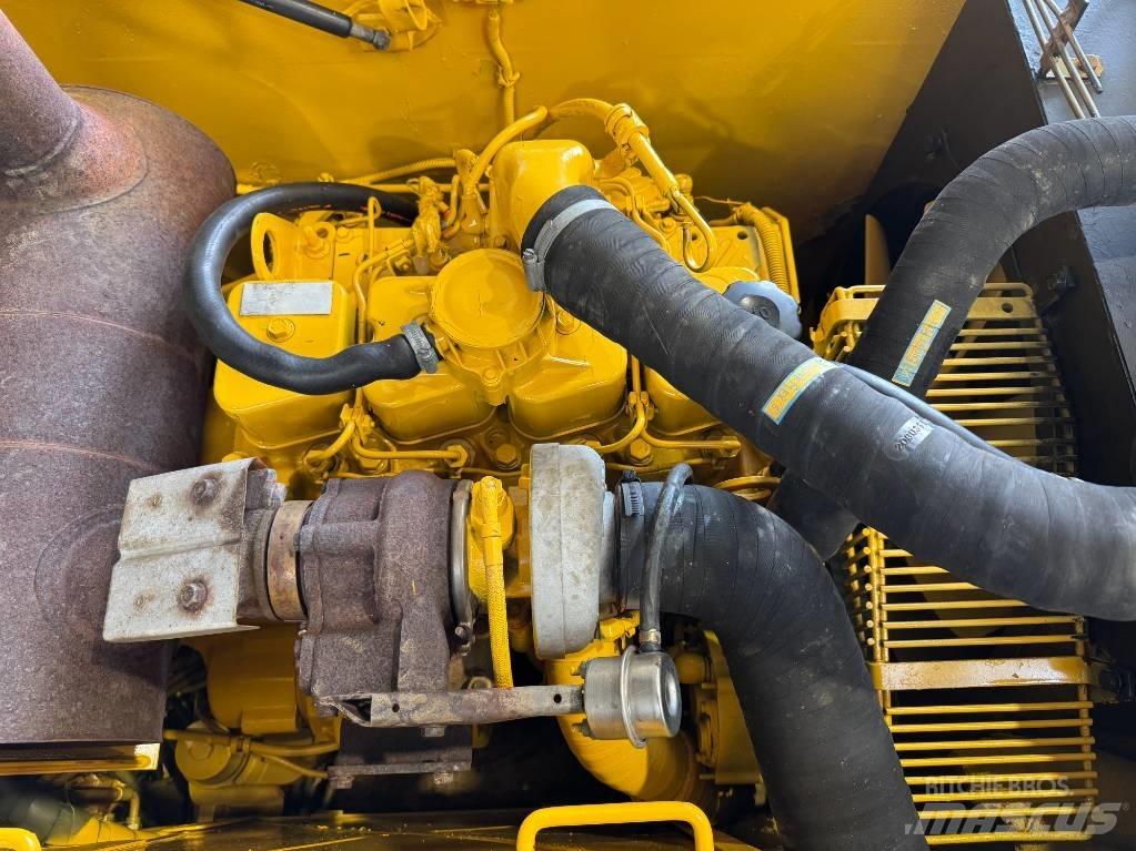 Komatsu PW 160 ES-7K Gumikerekes kotrók