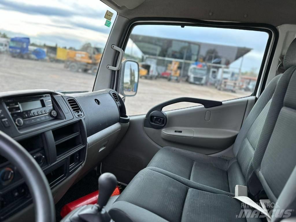Nissan NT 400 Darus teherautók