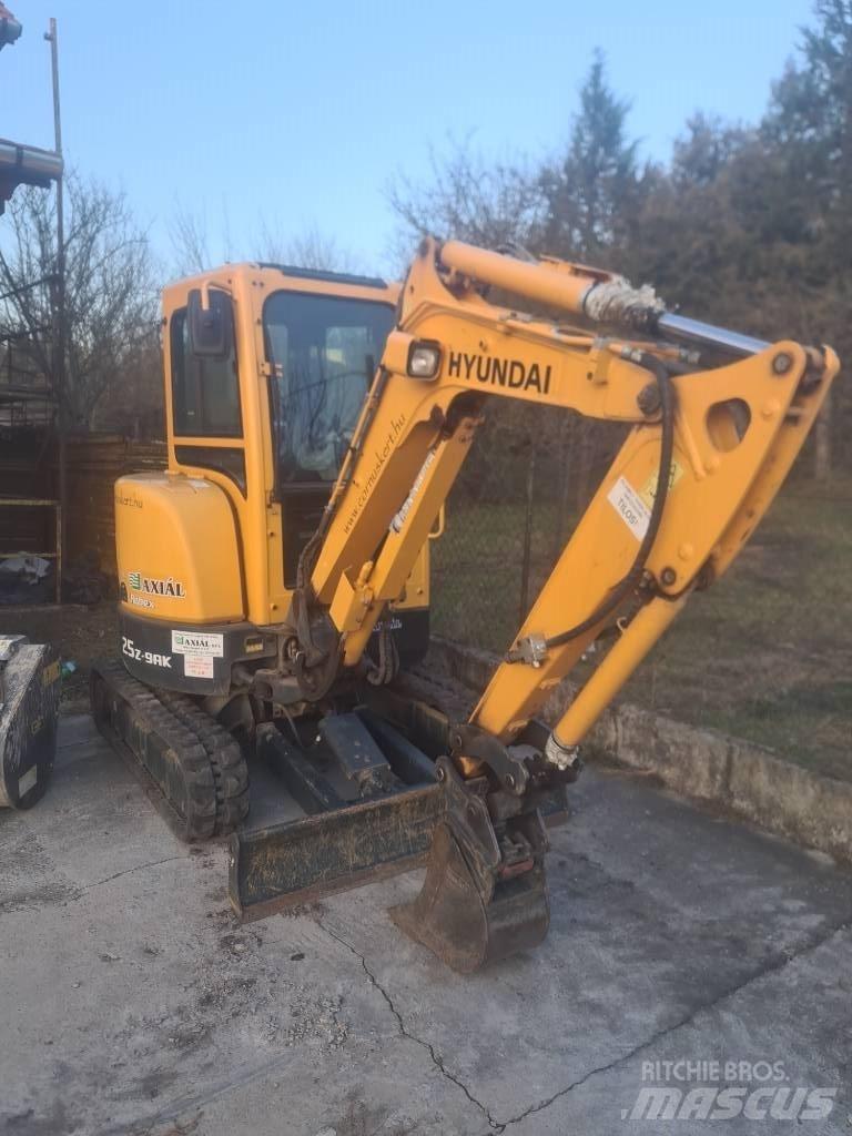 Hyundai R25Z-9 AK Mini kotrók < 7t