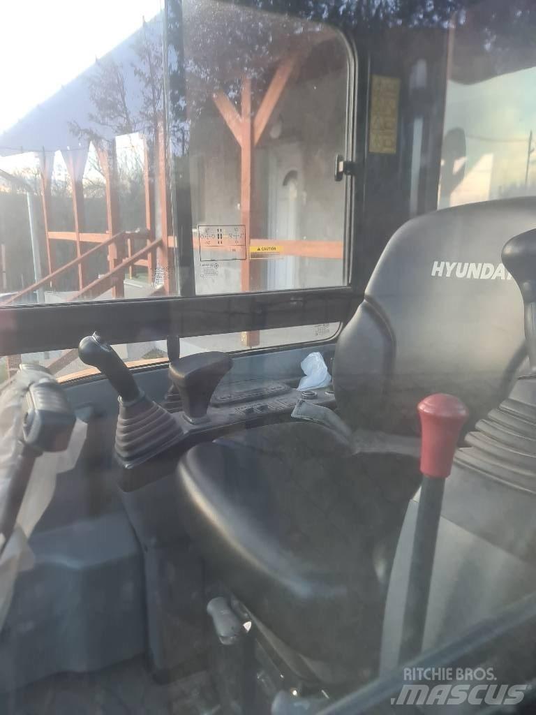 Hyundai R25Z-9 AK Mini kotrók < 7t