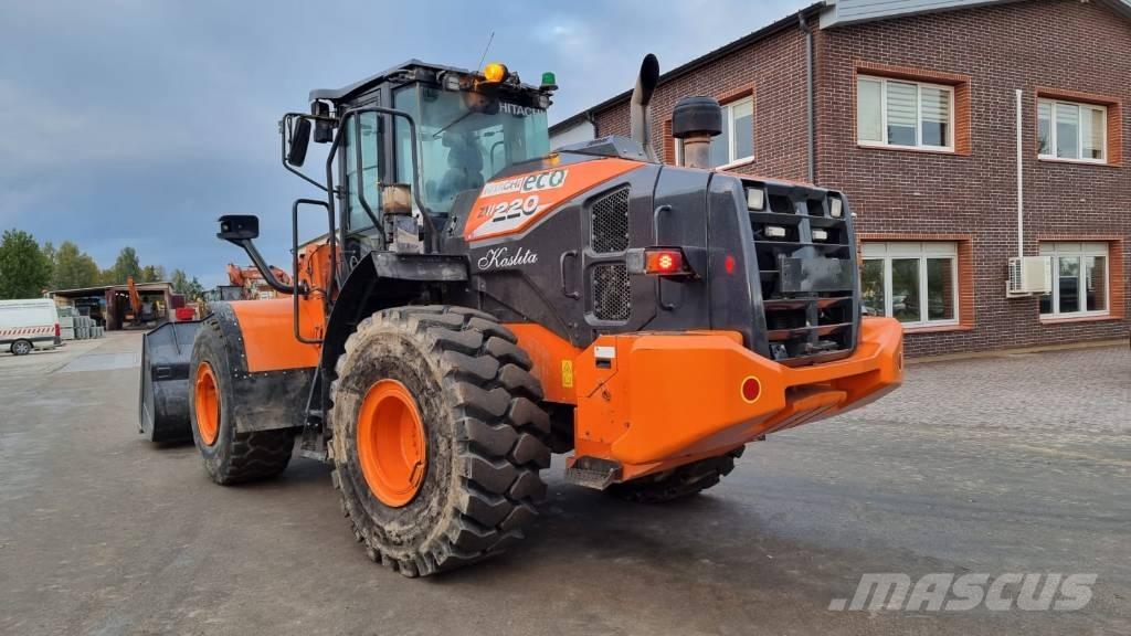 Hitachi ZW 220-6 Gumikerekes homlokrakodók