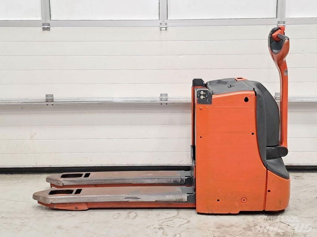 Linde T16L Alacsony emelőkocsi