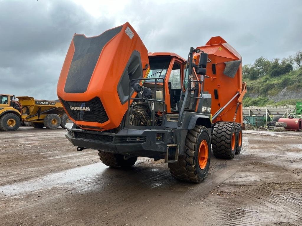 Doosan DA 30 Csuklósdömperek