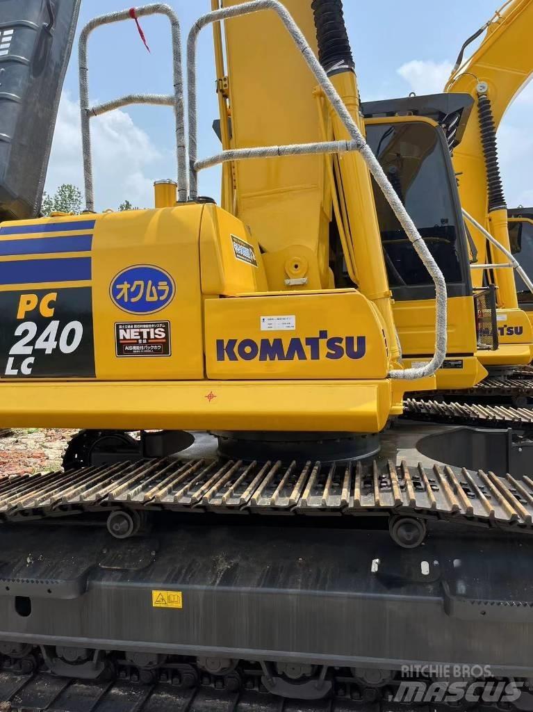 Komatsu PC 240-8 Lánctalpas kotrók