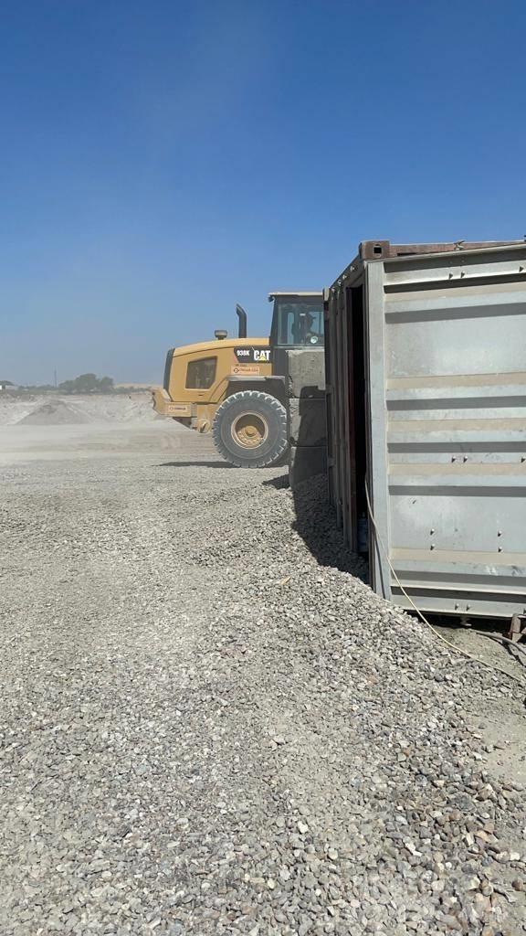CAT 938 K Gumikerekes homlokrakodók