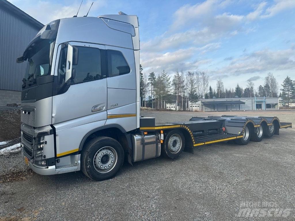 Volvo FH16 750 erdészeti gépszállító teherautók
