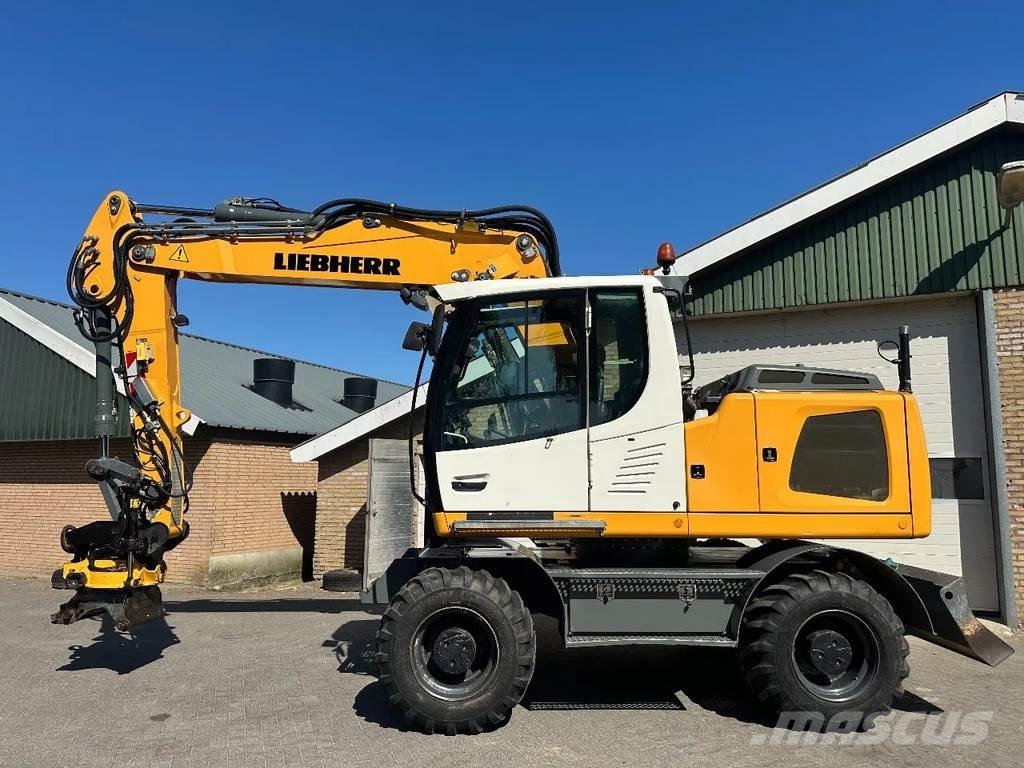 Liebherr A916 Gumikerekes kotrók