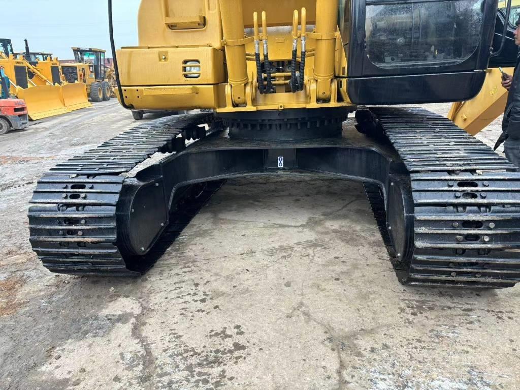 CAT 325 C Lánctalpas kotrók