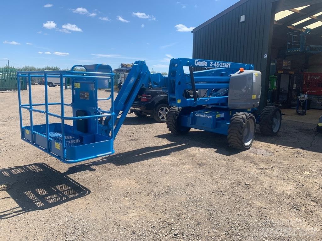 Genie Z 45/25 J RT Karos emelők