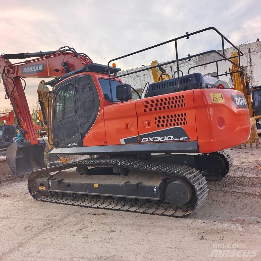 Doosan DX 300 LC Lánctalpas kotrók
