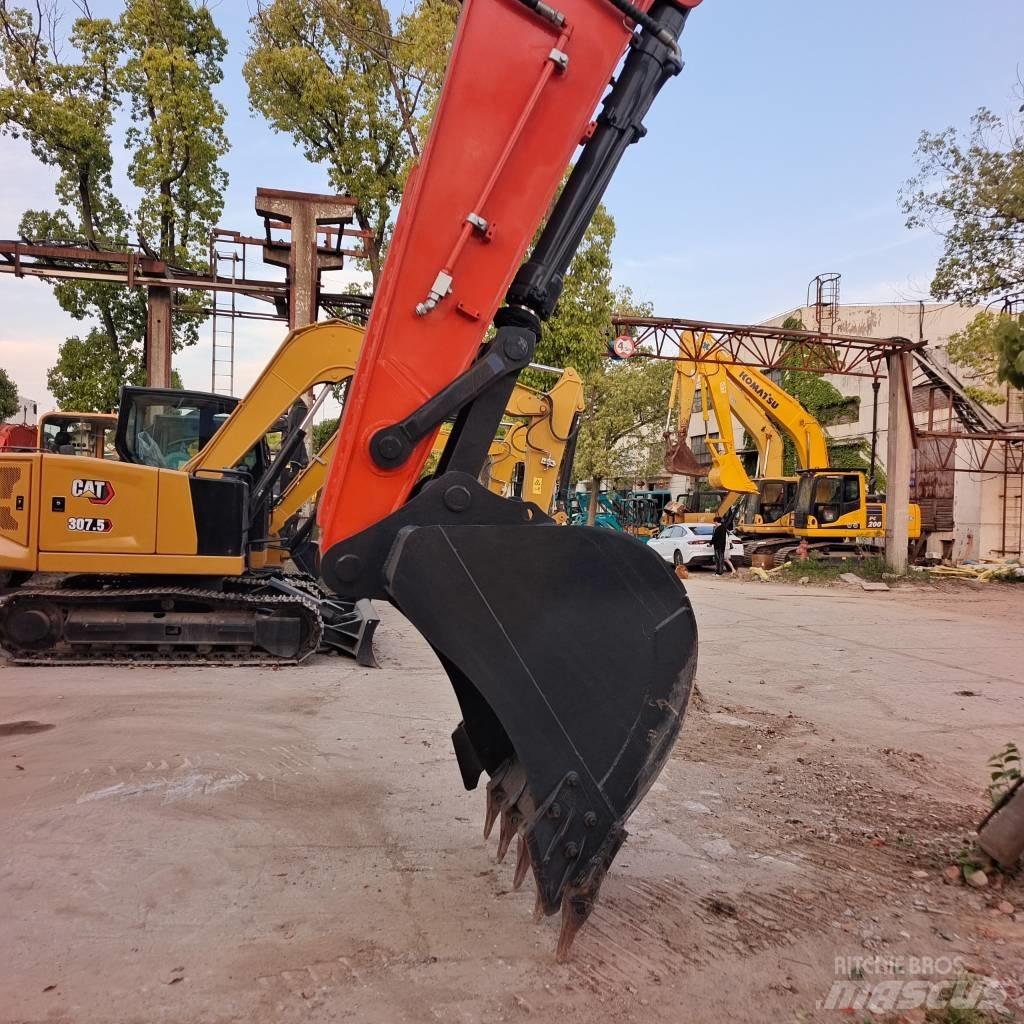 Doosan DX 300 LC Lánctalpas kotrók