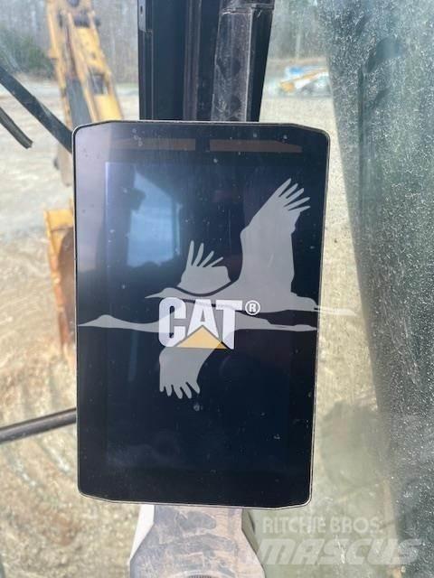 CAT 320 Lánctalpas kotrók