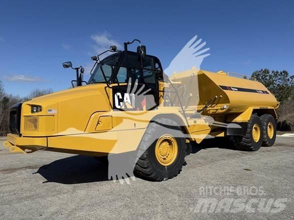 CAT 725C2 Vízszállító teherautók