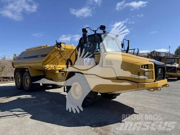 CAT 725C2 Vízszállító teherautók