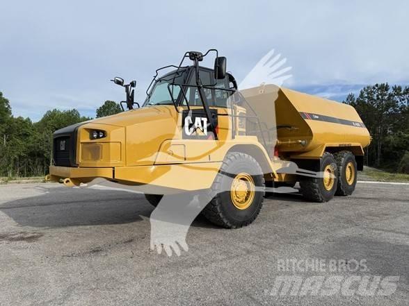 CAT 730C2 Vízszállító teherautók