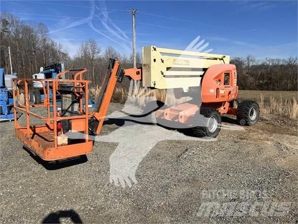 JLG 450AJ Karos emelők