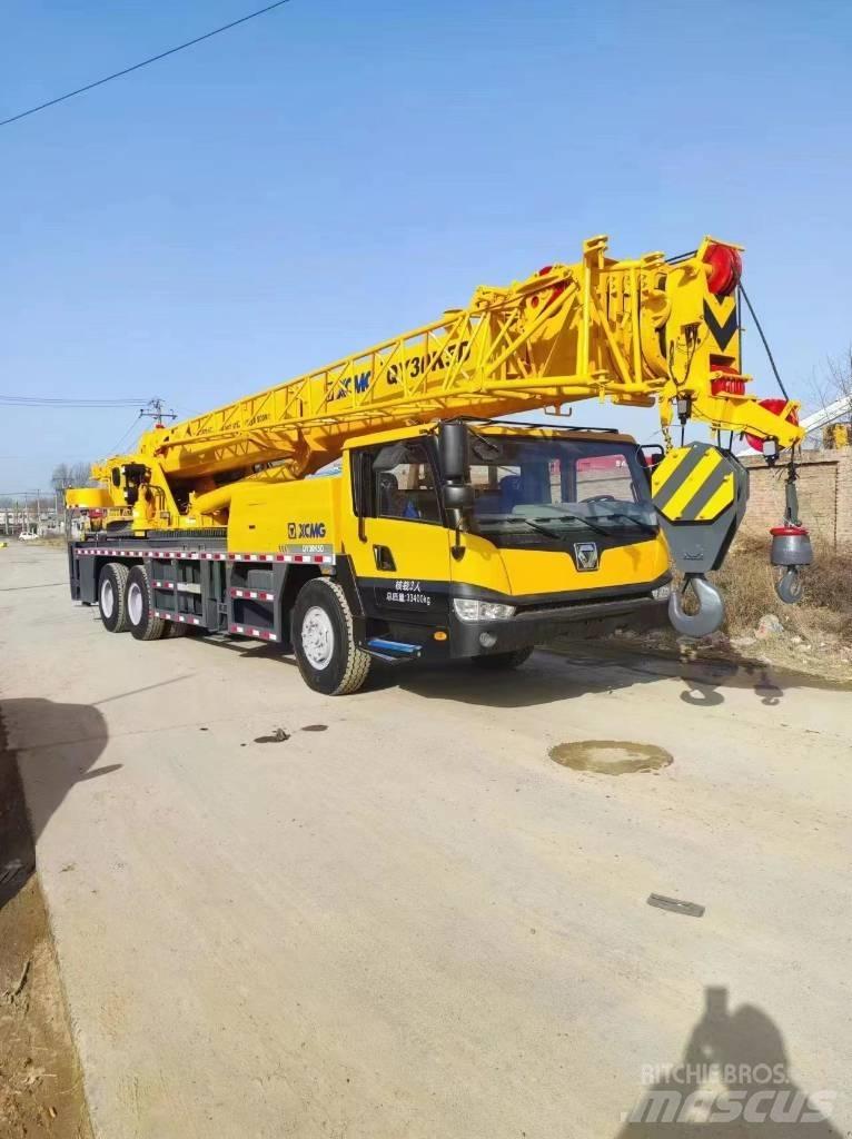 XCMG QY30T Terepdaruk