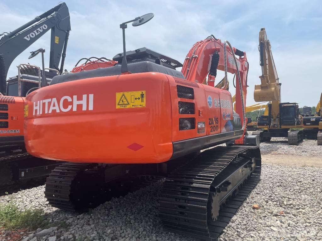 Hitachi ZX 200 Lánctalpas kotrók