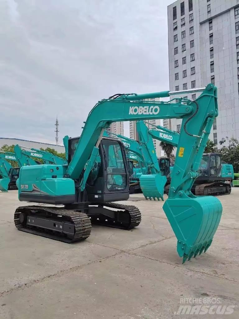 Kobelco SK 75 Közepes (midi) kotrók 7 t - 12 t