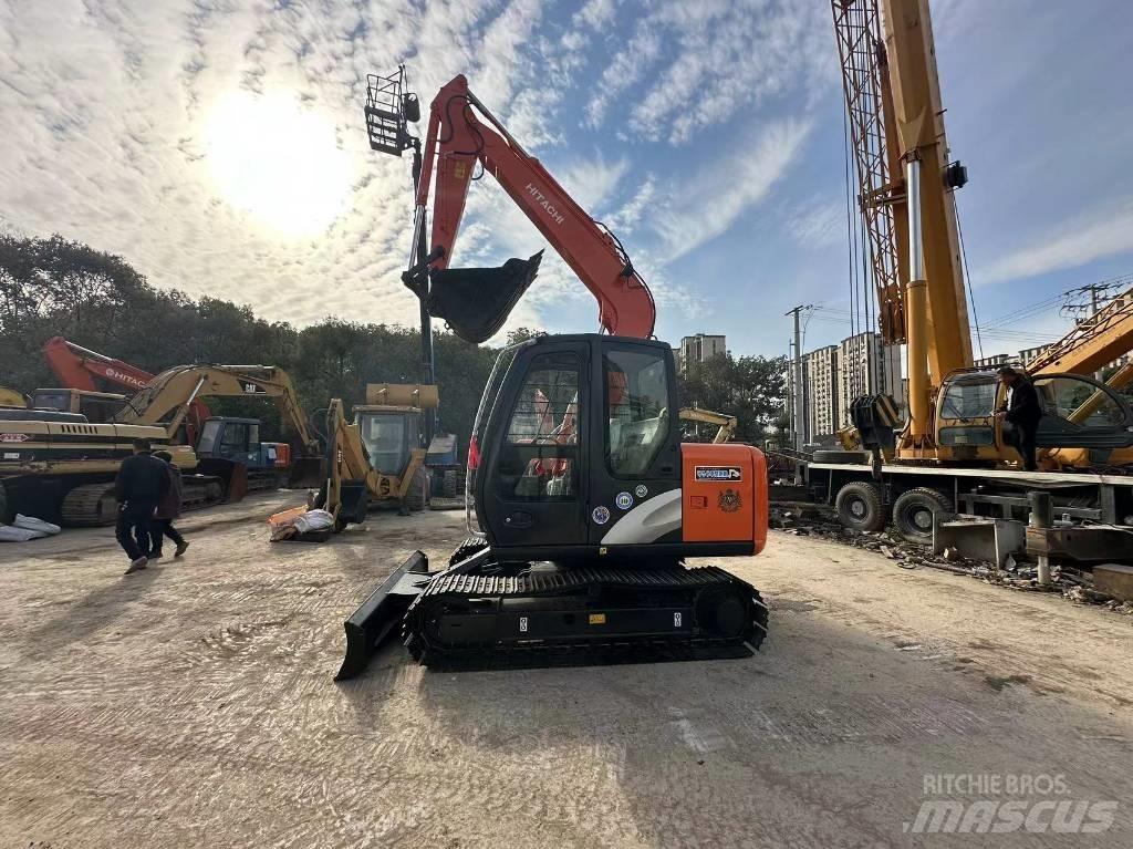 Hitachi ZX 70 Lánctalpas kotrók