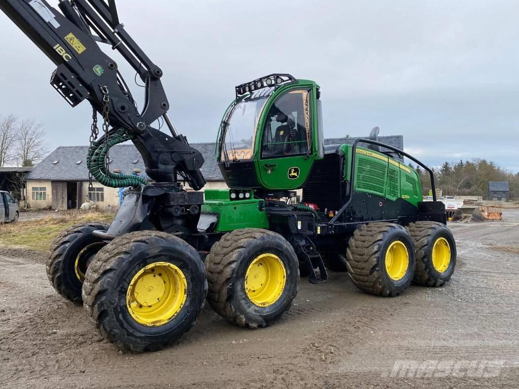 John Deere 1270 G Betakarítók