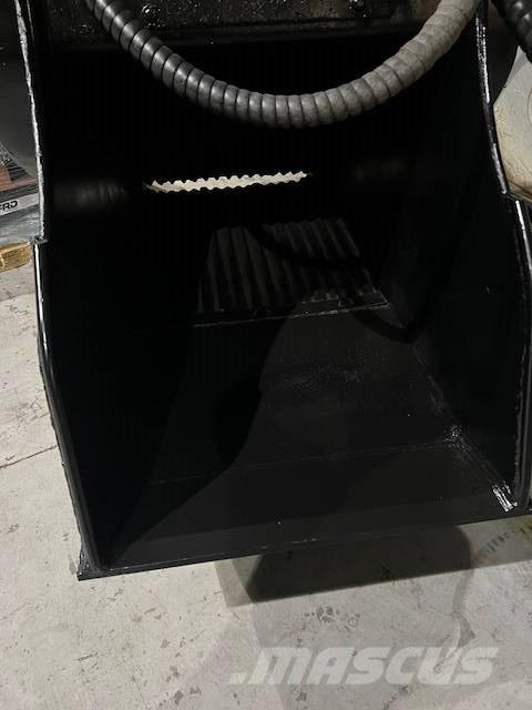 MB Crusher BF 70.2 Törő kanalak