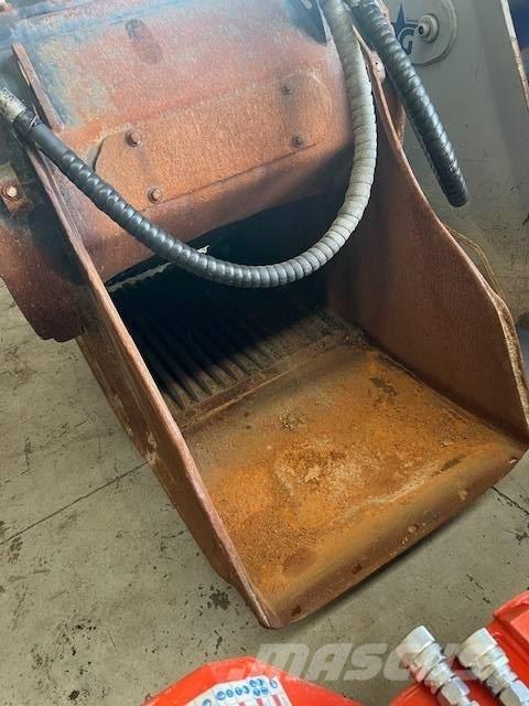 MB Crusher BF 70.2 Törő kanalak