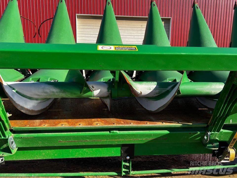 John Deere 716c Kombájn adapterek