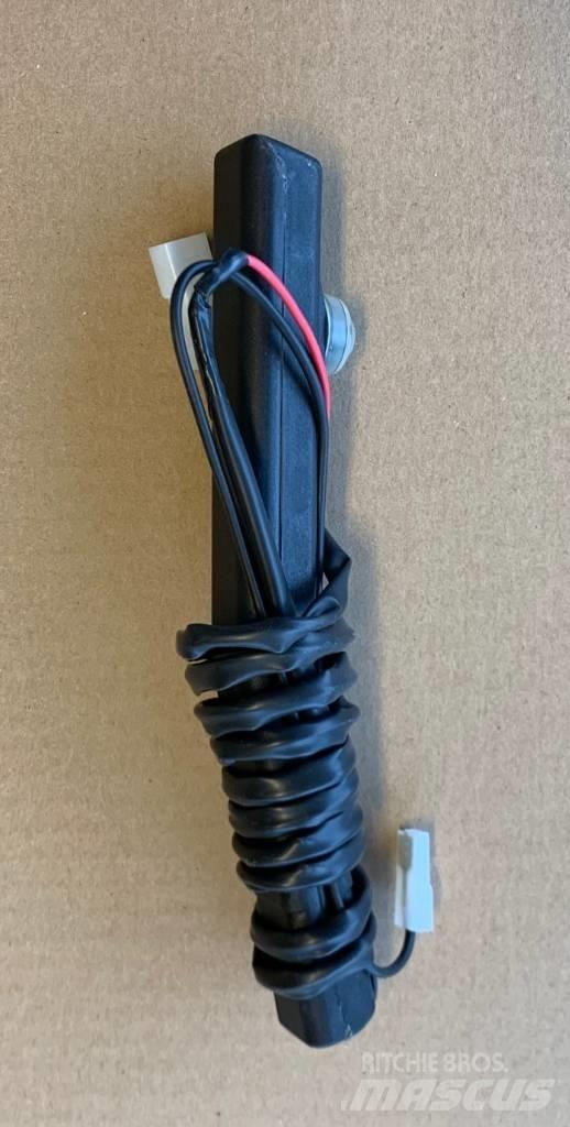 Fiat Lever 5140148 Vezetőfülke és belső tartozékok