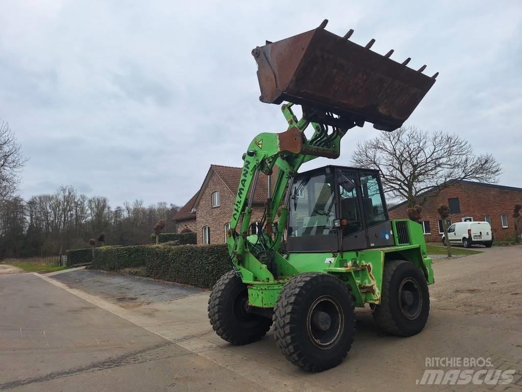 Ahlmann AZ 14 Gumikerekes homlokrakodók