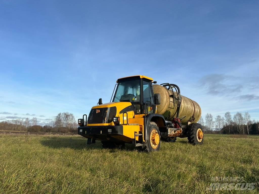 JCB 714 Poranyag tartályos