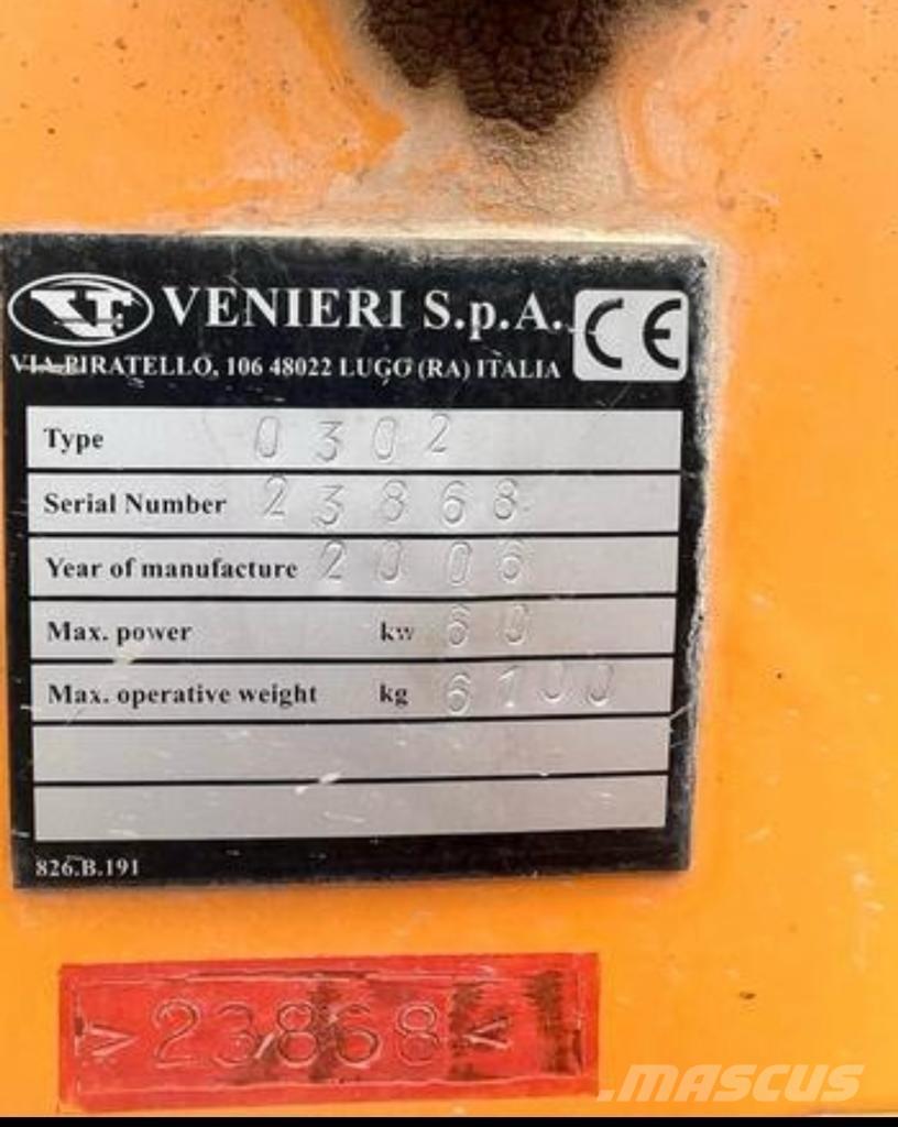 Venieri VF 463 B Gumikerekes homlokrakodók