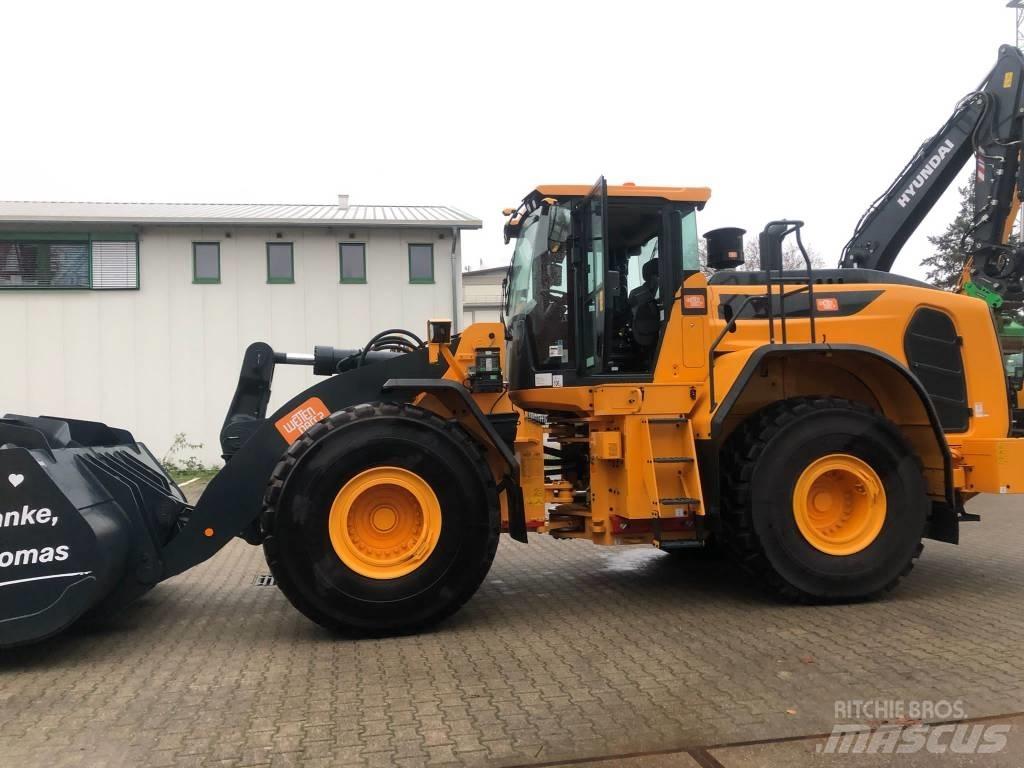 Hyundai HL975ACVT Teleszkópos gumikerekes rakodók