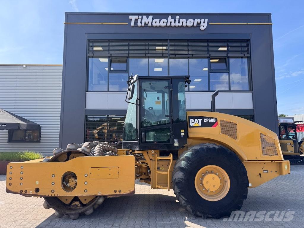 CAT CP 68 B Talajtömörítő gépek