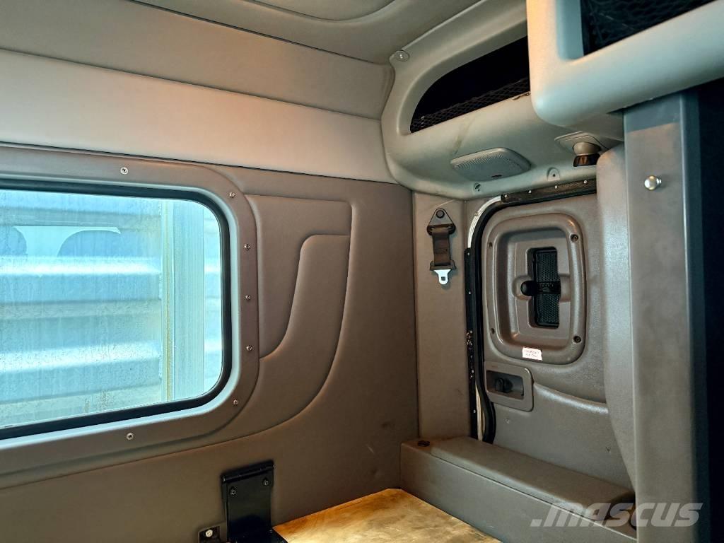 Peterbilt 388 Nyergesvontatók